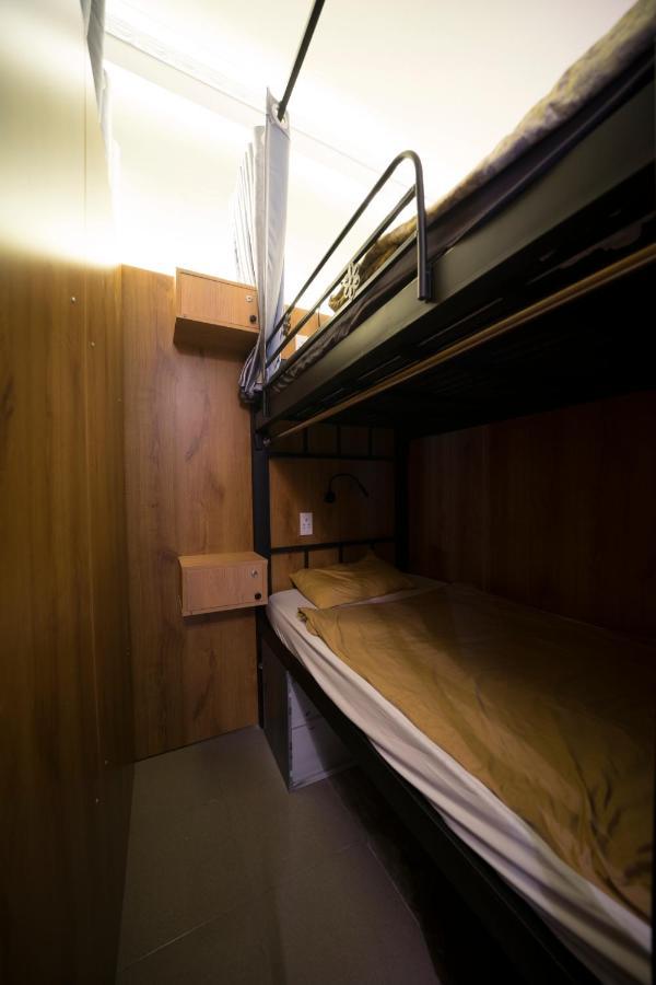 Happy Saigon Hostel โฮจิมินห์ซิตี้ ภายนอก รูปภาพ